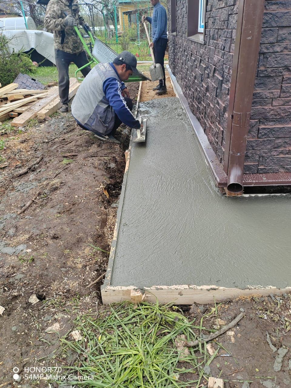 Фото объекта: Отмостка + фундамент